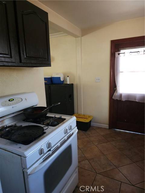 Palmdale, CA 93551,1345 W Elizabeth Lake Rd