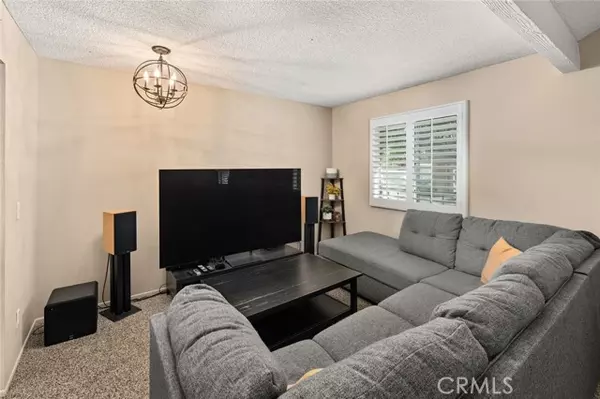 Chatsworth, CA 91311,10175 Larwin Avenue #3