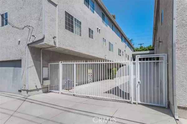 Lake Balboa, CA 91406,16800 Saticoy Street #1