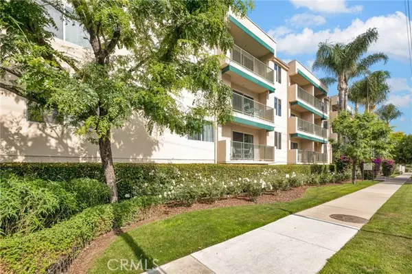 Sherman Oaks, CA 91403,4501 Cedros Avenue #240