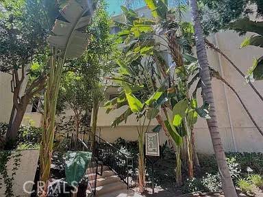 Encino, CA 91316,5325 Newcastle Avenue #129