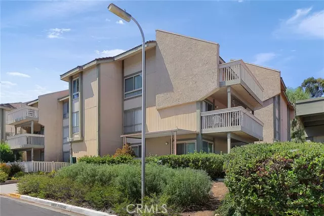 327 Chestnut Hill Court #23, Thousand Oaks, CA 91360