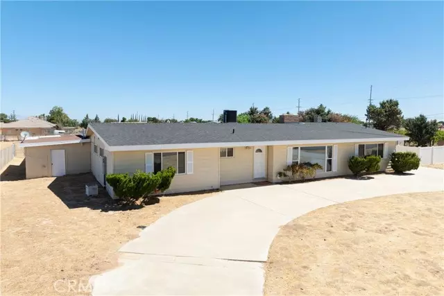 2039 Columbia Way, Palmdale, CA 93551