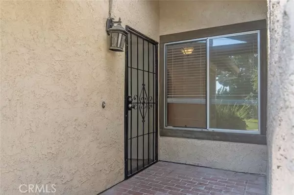 Valencia, CA 91355,23206 Faisan Court