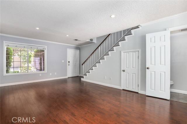 Reseda, CA 91335,19144 Hamlin Street #6
