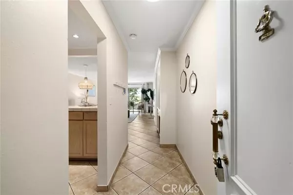 Newport Beach, CA 92663,300 Cagney Lane #7