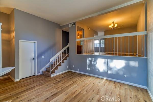 Woodland Hills, CA 91367,6145 Shoup Avenue #44