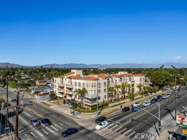 6800 Corbin Avenue #308, Reseda, CA 91335