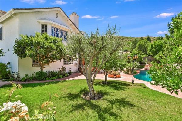 Agoura Hills, CA 91301,29515 Weeping Willow Drive