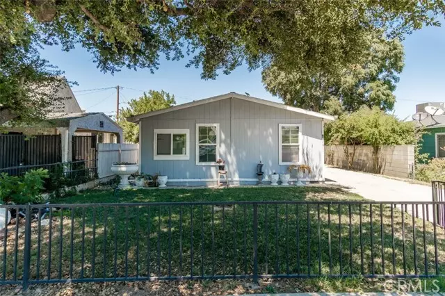 Newhall, CA 91321,22611 13th Place