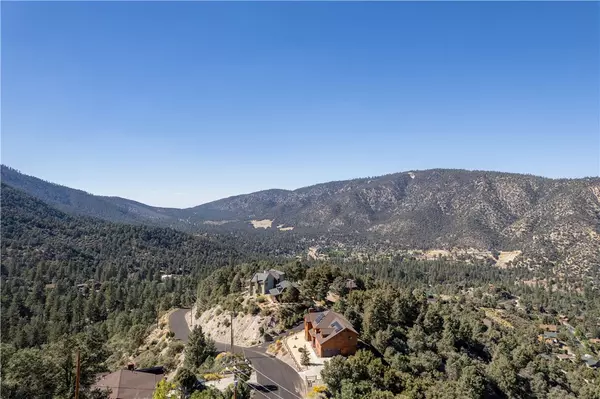 Pine Mountain Club, CA 93222,1715 Dawn Court