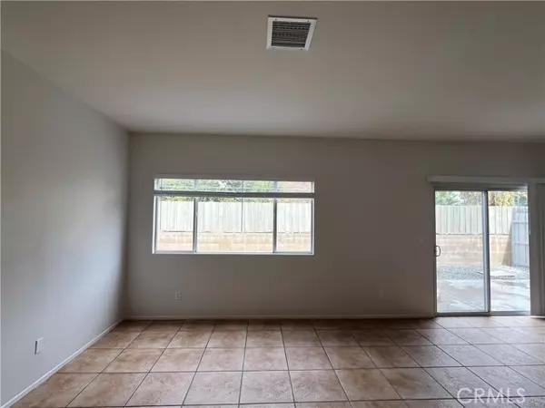 15111 Black Oak Court, North Hills, CA 91343