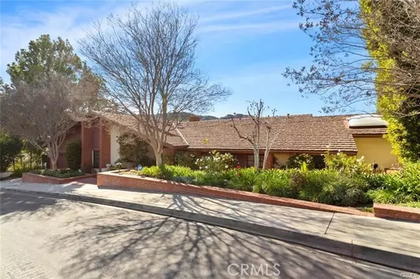 3713 Dellvale Place, Encino, CA 91436