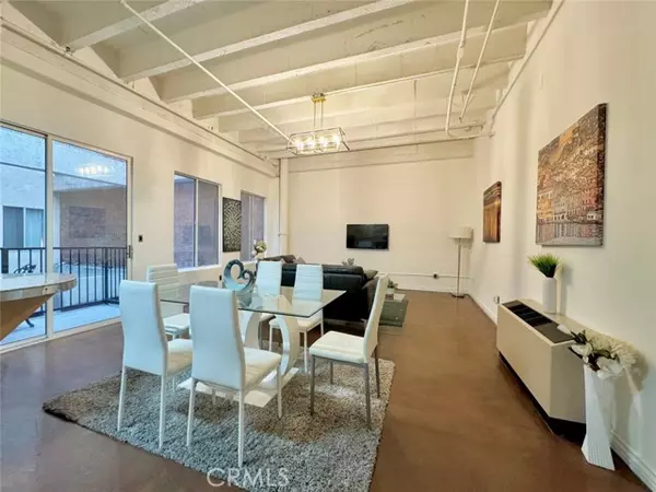 312 W 5th Street #406, Los Angeles, CA 90013