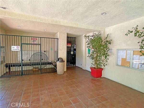 Encino, CA 91316,5460 White Oak Avenue #306C