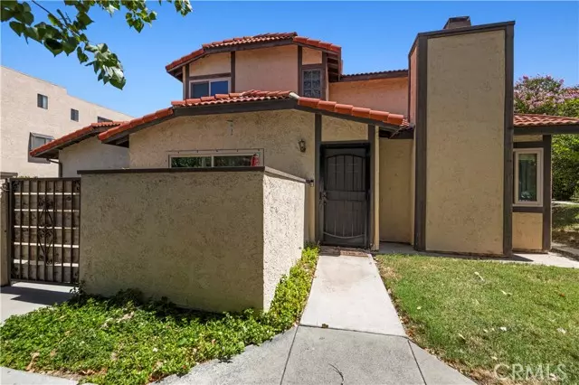 Canyon Country, CA 91387,27655 Ironstone Drive #1