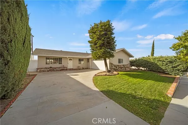 19820 Merryhill Street, Canyon Country, CA 91351