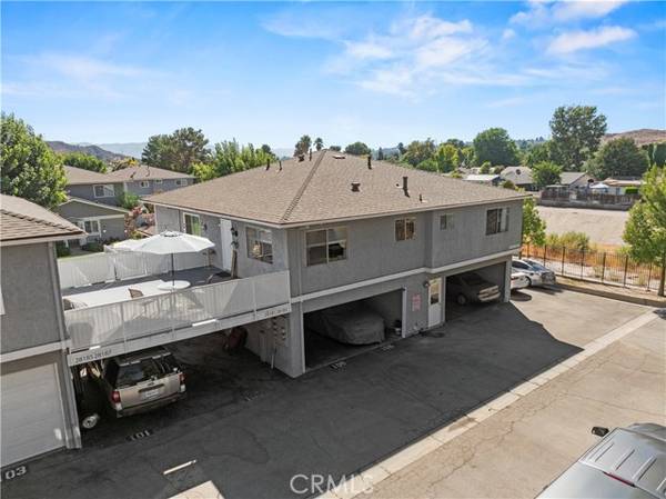 Saugus, CA 91350,28183 Robin Avenue