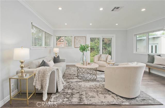 6151 Beckford Avenue, Tarzana, CA 91335