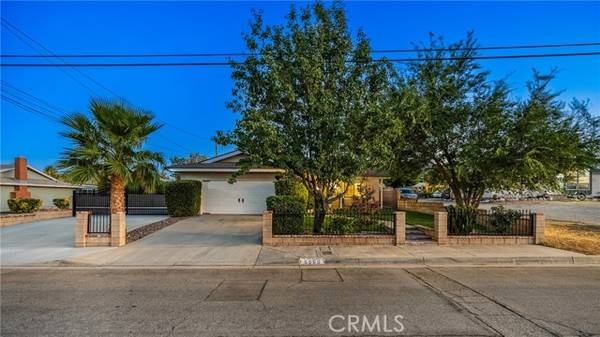 5560 W Avenue M4, Lancaster, CA 93536