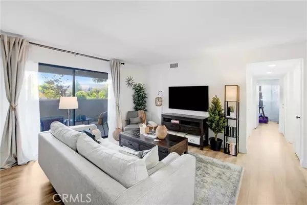 Thousand Oaks, CA 91362,1608 Charterwood Court