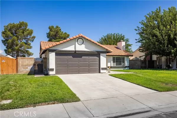 2841 La Vida Drive, Lancaster, CA 93535