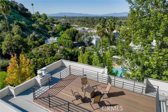 Studio City, CA 91604,4148 Sunswept Drive