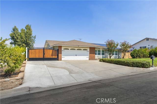 8633 Chifney Lane, Jurupa Valley, CA 92509