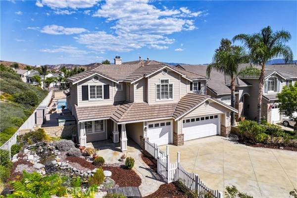 Saugus, CA 91390,28442 Pinewood Court