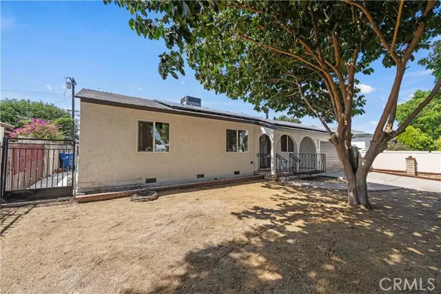 8425 Lennox Avenue, Panorama City, CA 91402