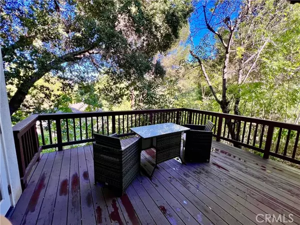 Studio City, CA 90068,7718 Skyhill Drive