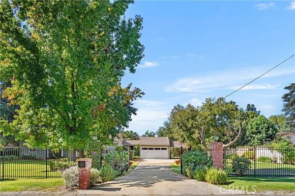 8757 Encino Avenue, Sherwood Forest, CA 91325