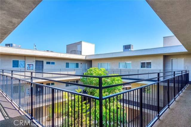 6227 Morse Avenue #303, North Hollywood, CA 91606