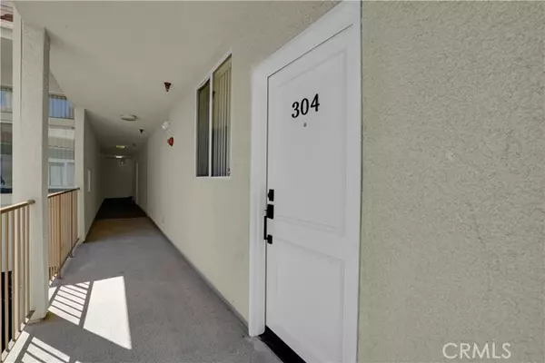 Granada Hills, CA 91344,16940 Chatsworth Street #304