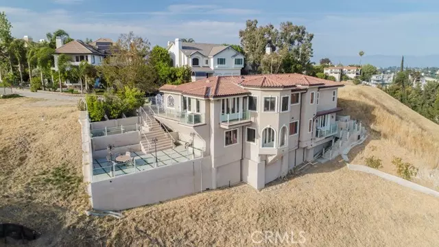 22560 Uhea Road, Woodland Hills, CA 91364