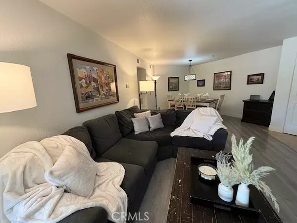 5805 Oak Bend Lane #201, Oak Park, CA 91377