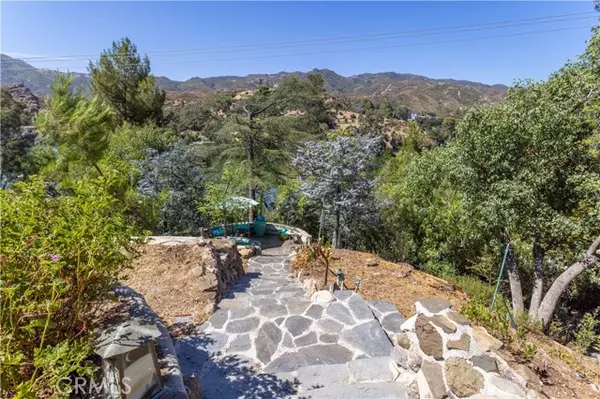 Agoura Hills, CA 91301,2229 Pinecrest