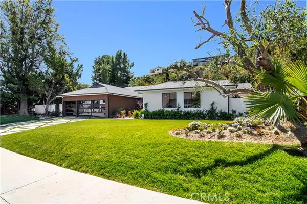 Tarzana, CA 91356,3855 Corbin Avenue