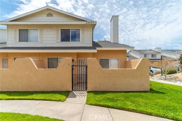 39227 10th Street #H, Palmdale, CA 93551
