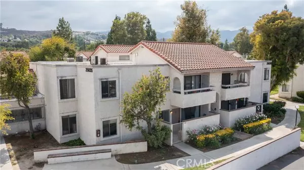 Newhall, CA 91321,25035 Peachland Avenue #174