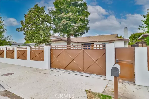 Woodland Hills, CA 91367,23701 Califa Street