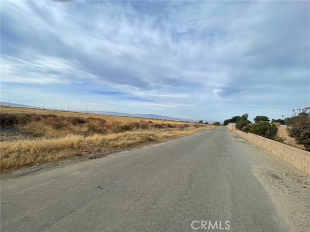 52 nd W, Quartz Hill, CA 93536