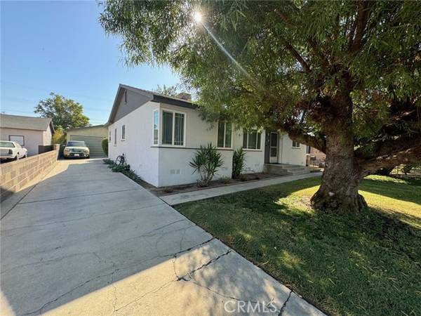 Bakersfield, CA 93304,512 Loch Lomond Drive