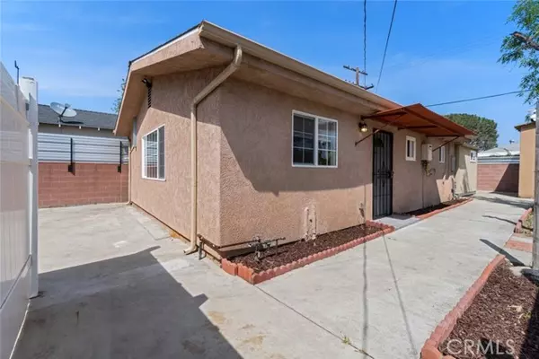 7920 Saint Clair Avenue, North Hollywood, CA 91605