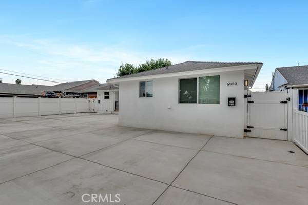 6852 Claire Avenue, Reseda, CA 91335