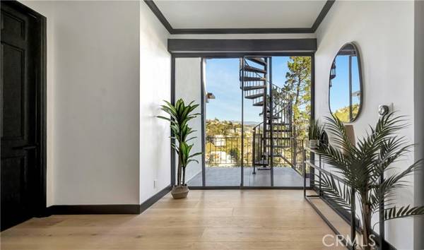 8686 Franklin Avenue, Hollywood Hills, CA 90069