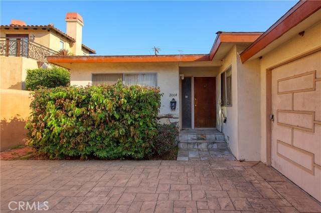 2004 Hill Street, Santa Monica, CA 90405