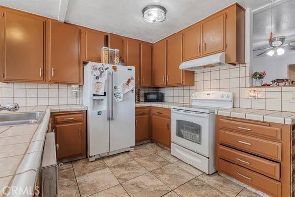 8747 E Avenue J, Lancaster, CA 93535