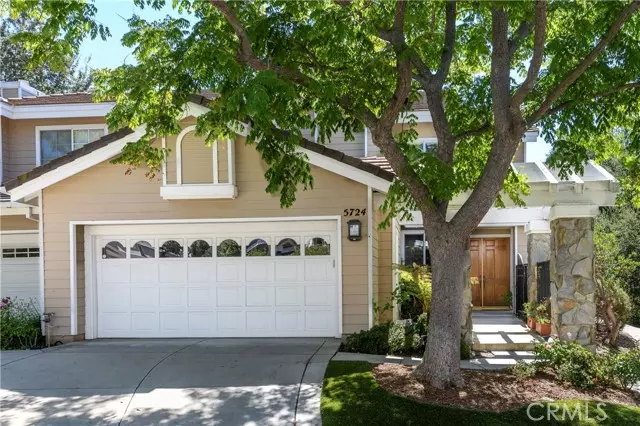 Thousand Oaks, CA 91362,5724 Whispering Pines Circle