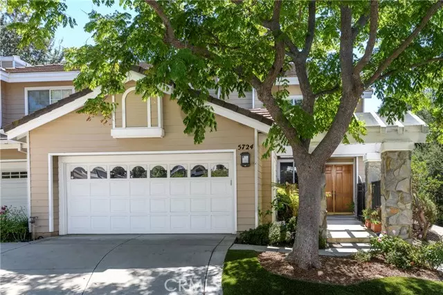 Thousand Oaks, CA 91362,5724 Whispering Pines Circle